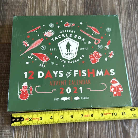 Mystery Tackle Box 12 Days of Fishmas Advent Calendar - Picture 4 of 5